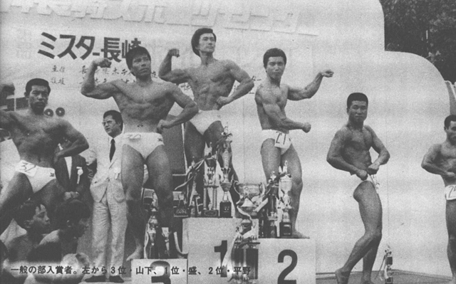 一般の部入賞者。左から3位・山下、1位・盛、2位・平野