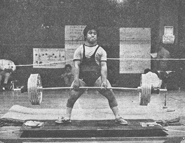 [デッド・リフト215kgに成功。JPA全日本パワー選手権にて]