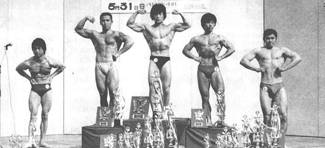 ショートマン・クラス入賞者。左から4位・児玉義憲、2位·森山年章、 1位・古賀照幸、3位・長井文若、5位・松本真一