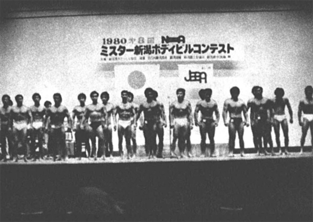 舞台にならんだ出場選手