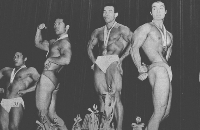 ミスター西日本コンテスト。左から5位・森田、2位・香月、1位・金城、3位・松村、4位・足立