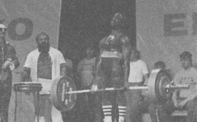 ［Ｌ・ガントのデッドリフト245kg。長い腕が有利だ］