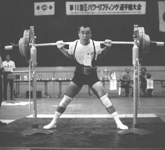 60kg級優勝・鳥沢英夫選手S237.5kgkg、110kg、D210kg、T557.5kg