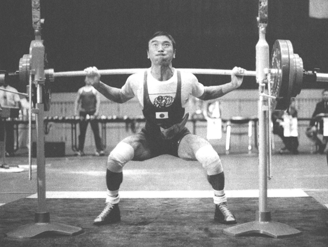 52kg級優勝・因幡英昭選手S215kg、B110kg、D225kg、T550kg