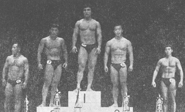 左から5位・渡辺、2位・小田、1位・荒木、3位・宇都、4位・関屋
