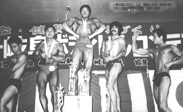 一般の部。 左から5位・福田、2位・勅使川原、1位・大本、3位・古沢、4位・富田