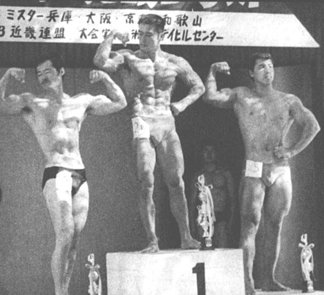 ミスター近畿ヘビー級。左から3位・丹生田、1位・横山、2位・松嶋