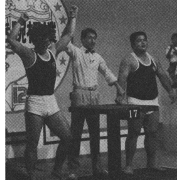 ［増田選手を破った渡辺選手（左）］