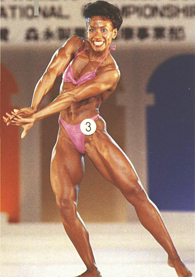 2nd.SHARON ANITA LEWIS(USA)87NPCナショナル大会ライト級2位。調整も良く、安定感のあるポージングは見事。飯島と最後まで接戦を展開し2位となったが、かなりの実力の選手