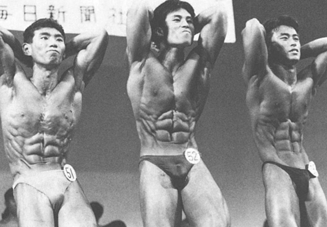 左から菅野、池田、横井。腹の部分賞の比較