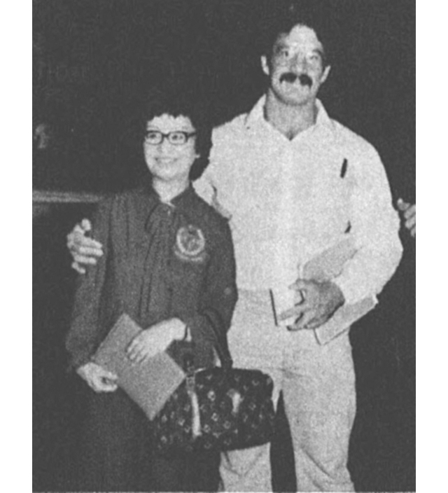 マニラ、1980.11.291980世界選手権プレジャッジングのあとでマイク・メンツァーと松山令子