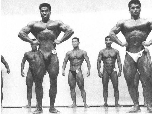 左より林、向野、佐々木