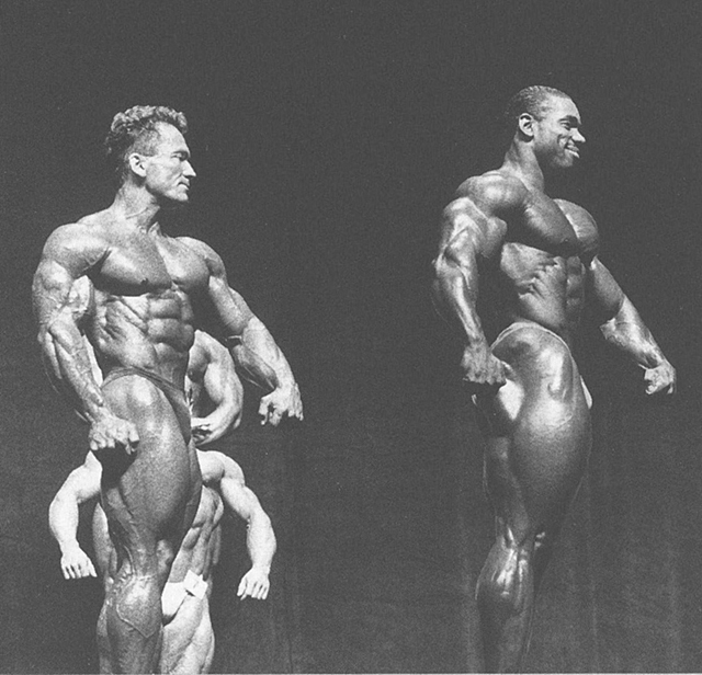 フレックスはアウトラインの美しさで目を引くが、厳しさではラブラダの方が勝っているようだ