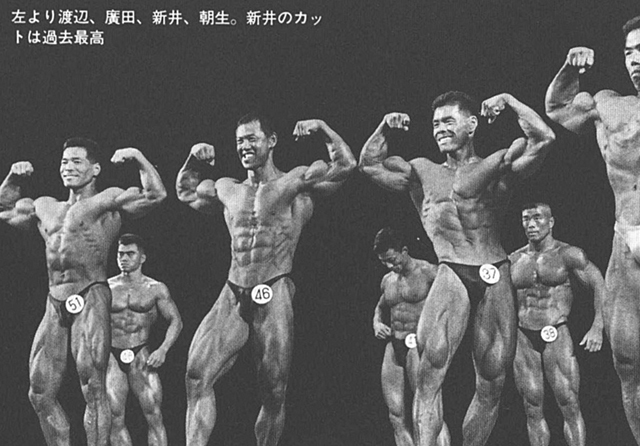 左より渡辺、廣田、新井、朝生。新井のカットは過去最高
