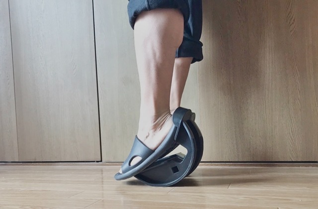 前に倒す。都合上やってはみたが普段はあまりやらない。