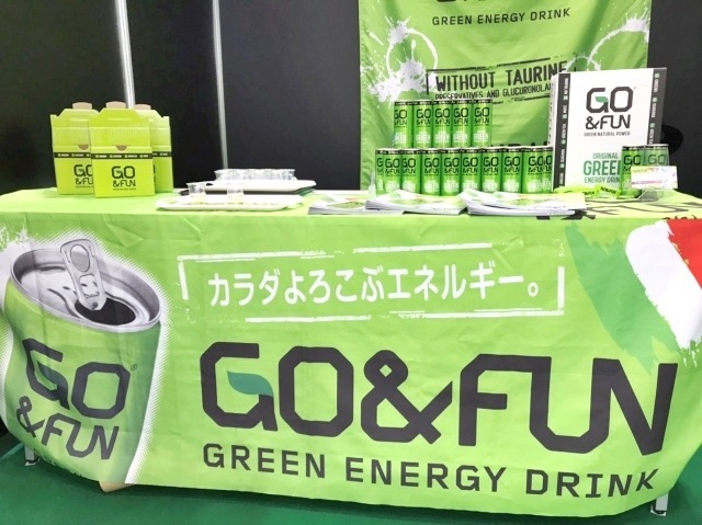 イタリア発のナチュラルエナジードリンク 「GO&FUN」。ガラナ、マテ茶、緑茶、⾼麗⼈参、ロディオラエキスと、ビタミンB・C群を含んだ微炭酸飲料。