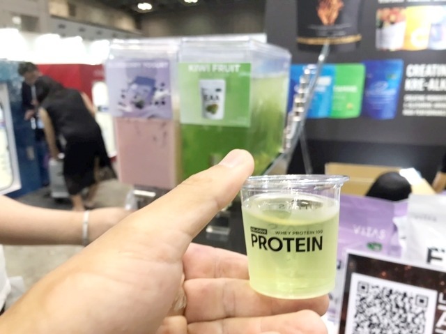キウイ味のEAA。特有の苦みもなく飲みやすい。