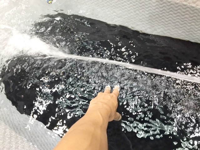 当然だがめちゃくちゃ冷たい。氷が浮かんでいれば冷たいのもわかるが、氷なくこの冷たさは驚き。