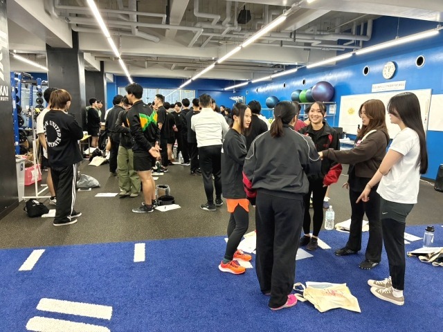 各グループ会話が弾む