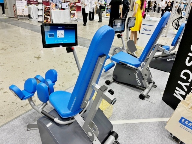 アシックススポーツ工学研究所が手がけたアルゴリズムやUIを搭載。