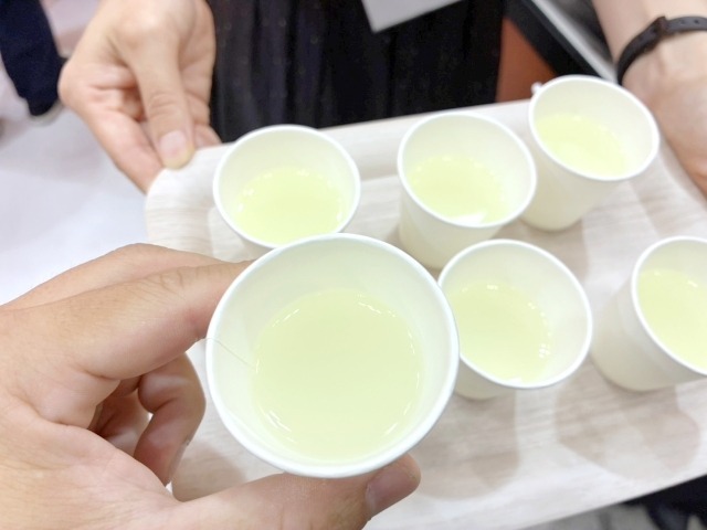 BEAAを試飲。通常のEAA同様に飲みやすい。