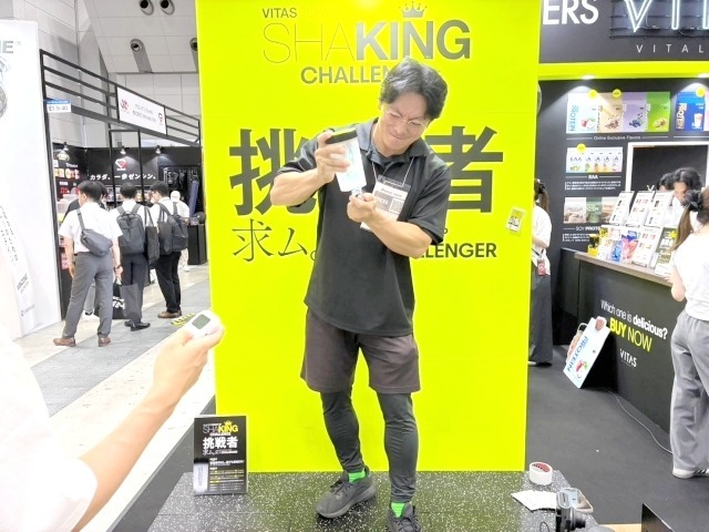 振る。厳格な規定は存じないが、カウンター側は動かさないようにクリーンに取り組んだ